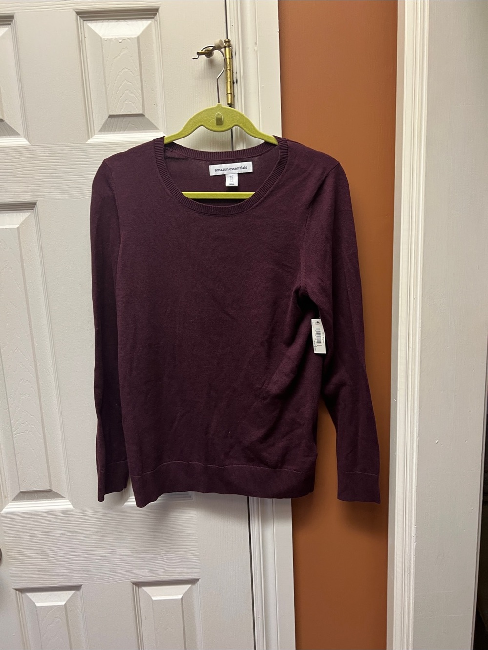 Amazon Essentials Women's Long Sleeve Crewneck Sweater - Plum